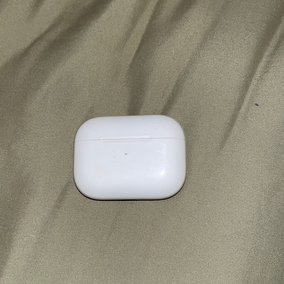 AirPod Pros - Picture 1 of 6